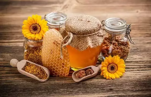 O mel é um remédio útil e saboroso que pode aumentar a potência masculina